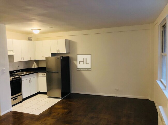 Building Photo - EAST 55 STREET Unit 2E