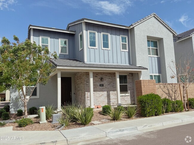 Building Photo - 2851 S Central Dr Rental