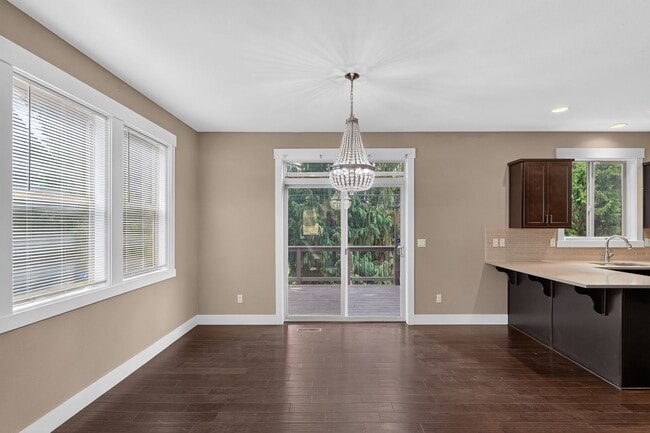 Photo - 687 SE Anderson Ln
