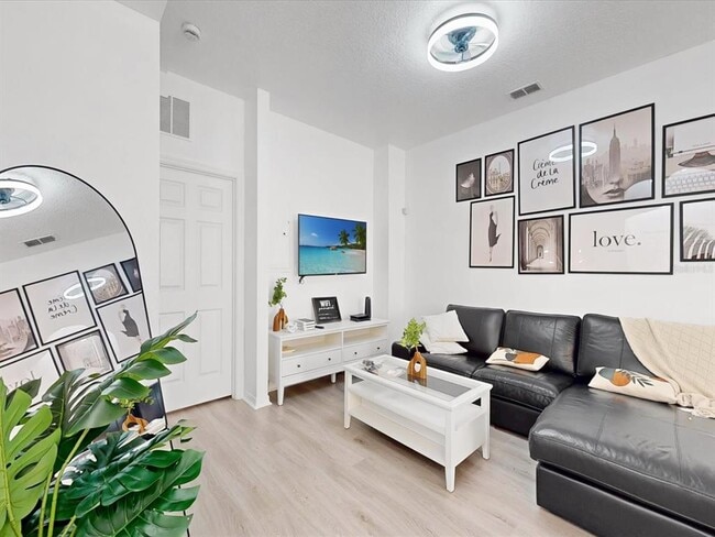 Photo - 1302 S Beach Cir