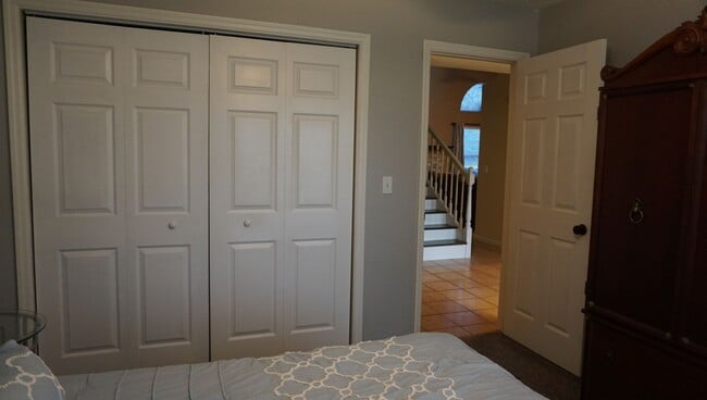 Building Photo - Beautiful home off Knights Academy