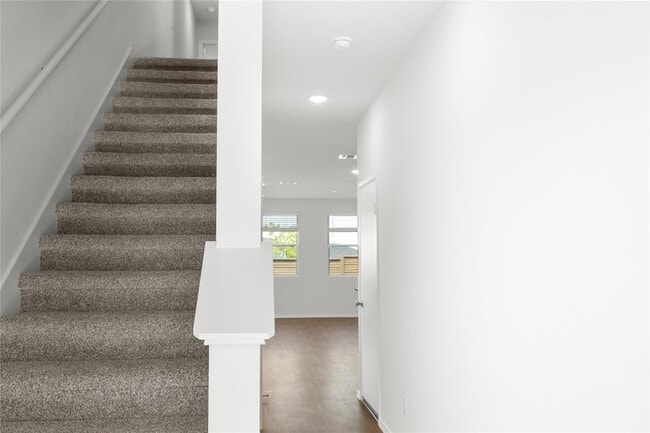 Photo - 206 W Jackson Ave