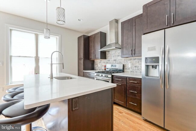 Photo - 2332 Ellsworth St