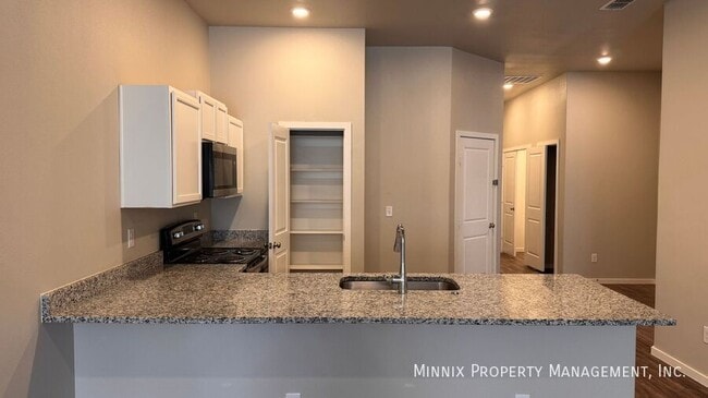 Photo - 2101 N Jayton Ave