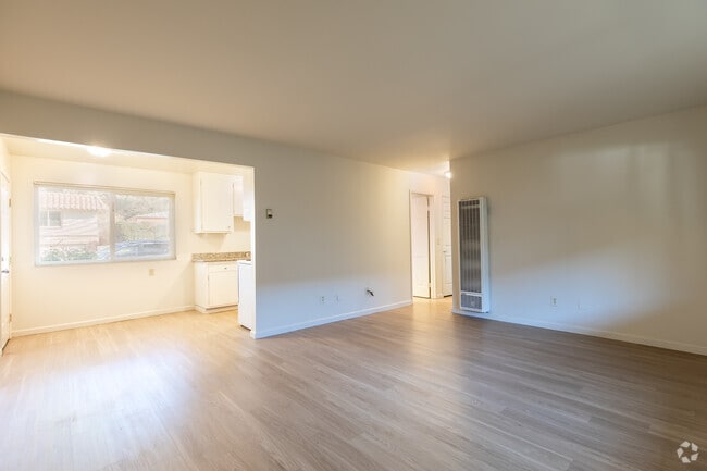 2BR, 1BA - 850SF Downstairs