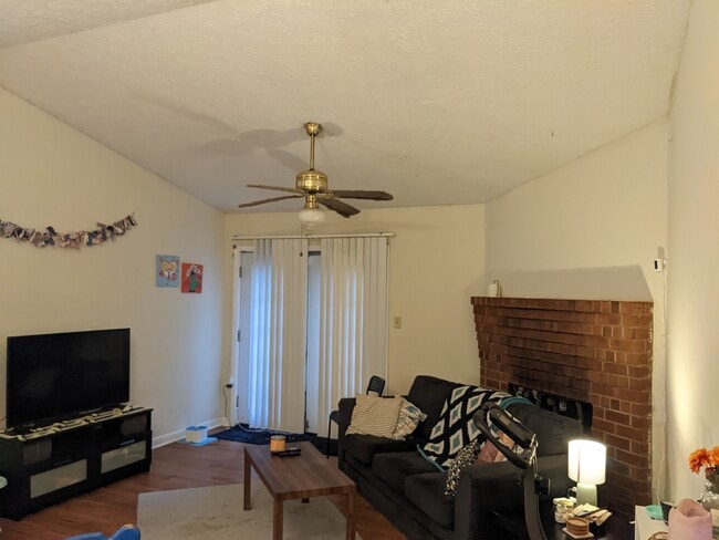 Photo - 211/213 Windy Hill Way Unit 213