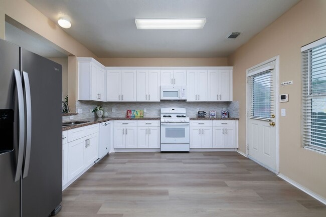 Photo - 29723 Sullivan Oaks Dr