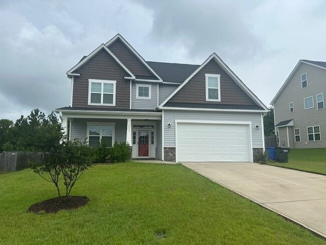 Building Photo - Spacious 4-Bedroom Home with Designer Fini...