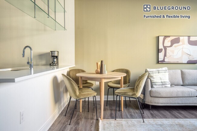 Photo - 3110 10th St N Unidad FL2-ID614