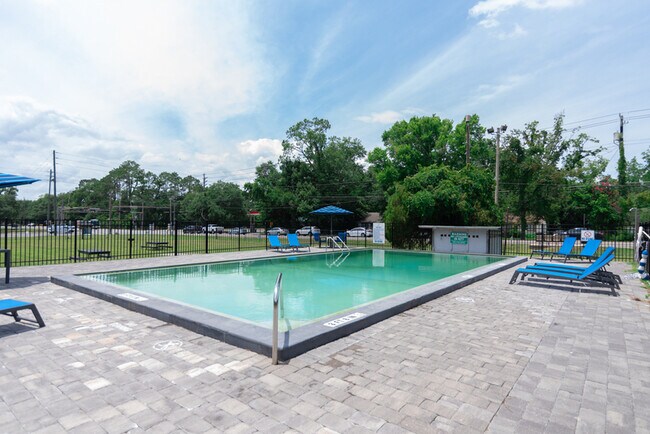 Photo - 2765 W Tharpe St