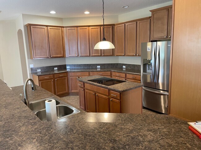 Photo - 6 Prince Patric Ln