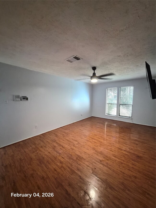 Photo - 2923 Edgewood Dr