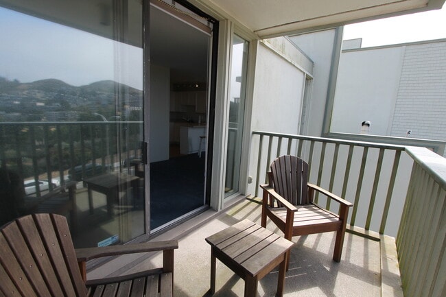 Photo - Epic REA: Top Floor 2 BR/2 BA Condo, Pano Views, Balcony, 3-4 Pkg, Storage