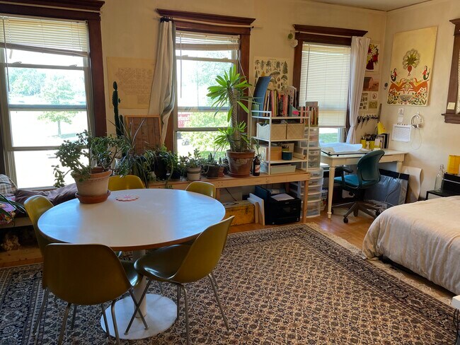 Photo - 1907 Lyndale Ave S Unidad 1