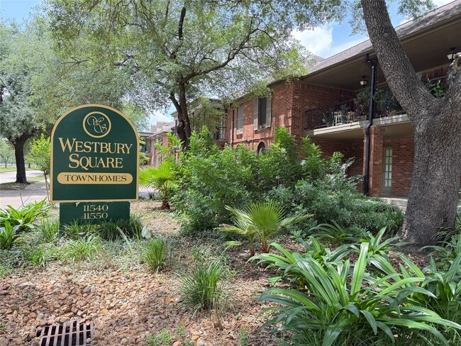 Building Photo - 11550 Chimney Rock Rd Unit 205