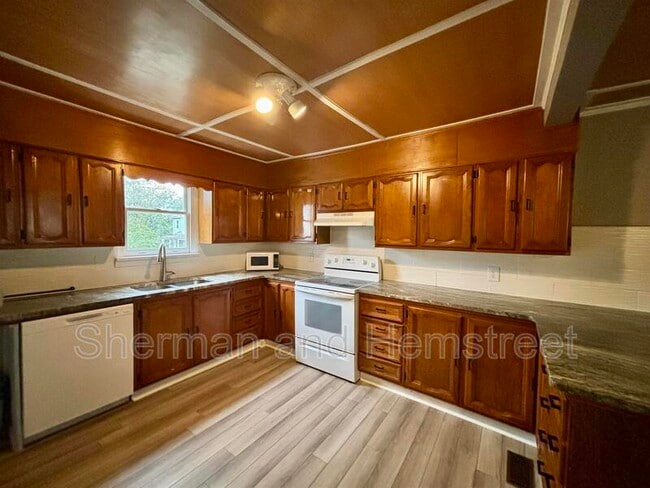 Photo - 1508 Heard Ave