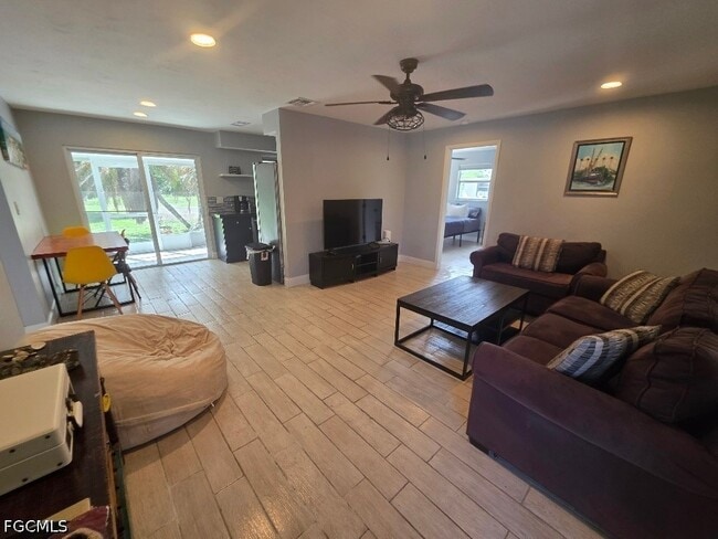 Photo - 311 Schoolside Dr