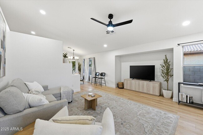 Building Photo - 4099 E Libra Ave