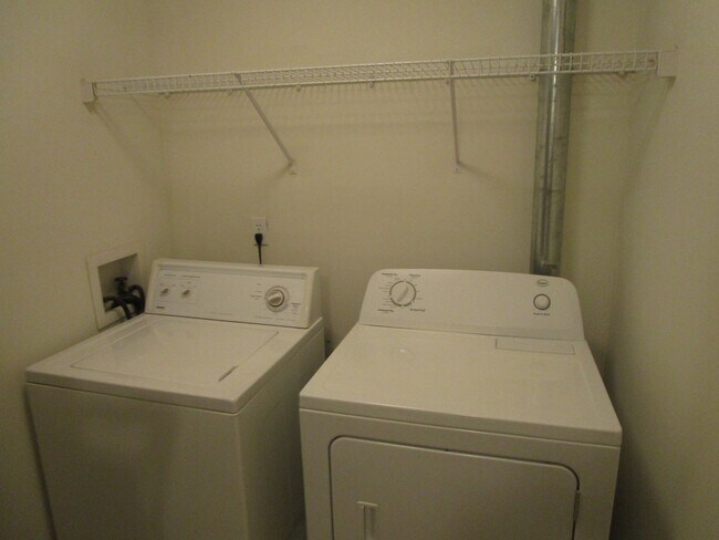 Photo - 5000-5002 Carrie Ridge Dr. Unidad 5000 Carrie Ridge Dr.