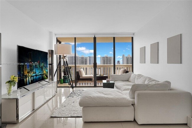 Photo - 1000 E Island Blvd Unit 2508