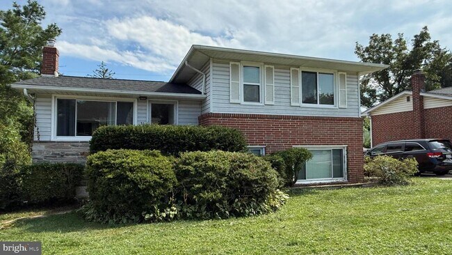 Photo - 31 Belmore Rd House