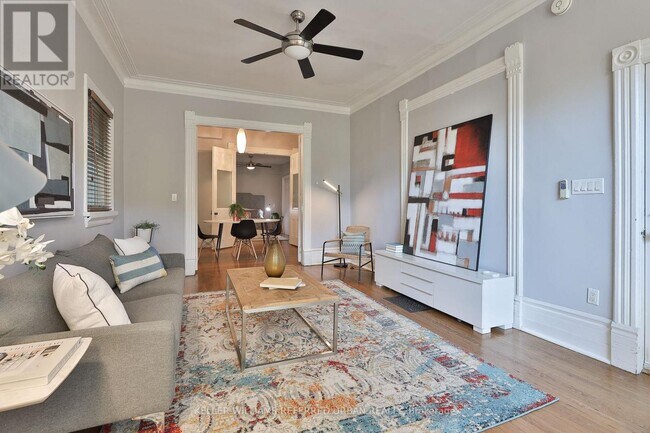 Photo - 234 Seaton St