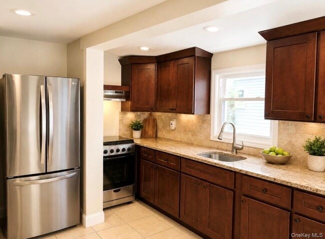 3 Carlisle Pl Unit 2