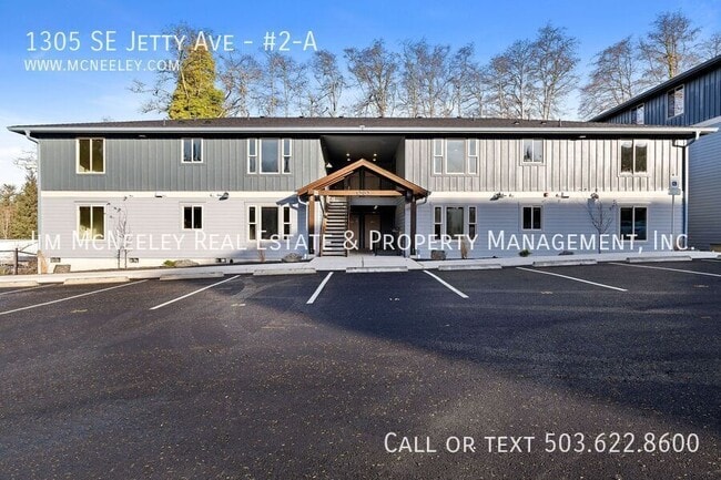 Building Photo - 1305 SE Jetty Ave Unit #2-A Rental