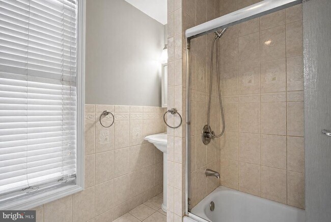 Photo - 1936 N 7th St