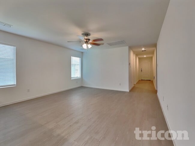 Photo - 1620 Parlier St