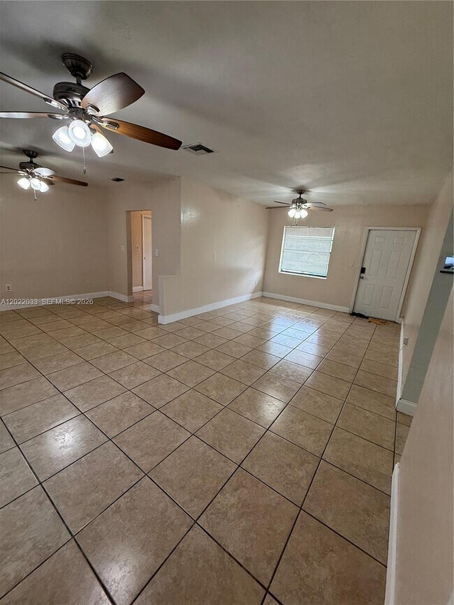 Photo - 17520 NW 40th Ave