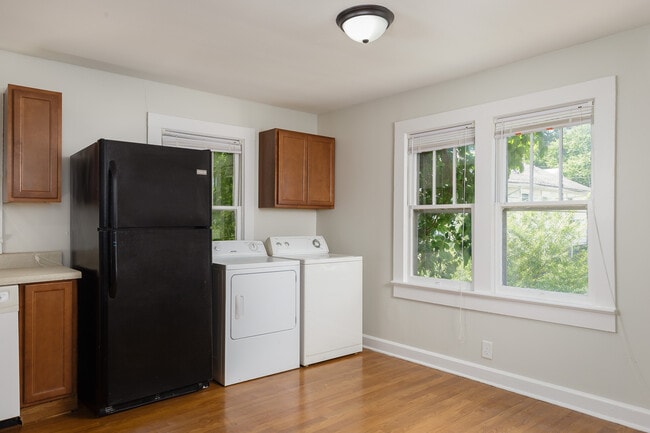 Photo - 525 N Chestnut St