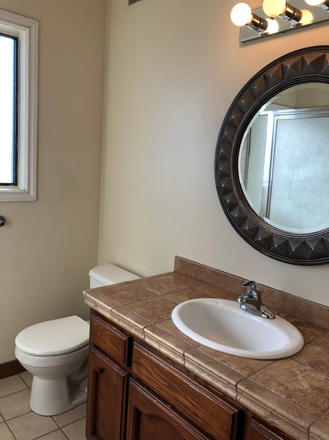 Photo - Los Caballeros #301 Unidad 301A