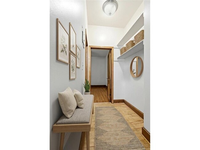 Photo - 1913 Emerson Ave S Unit 102