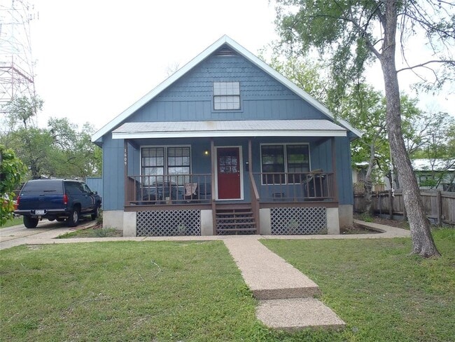 Building Photo - 1609 W 11th St