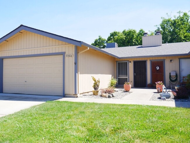 Photo - Cozy 2 Bed 2 Bath 950sq. ft. Duplex in Elk Grove