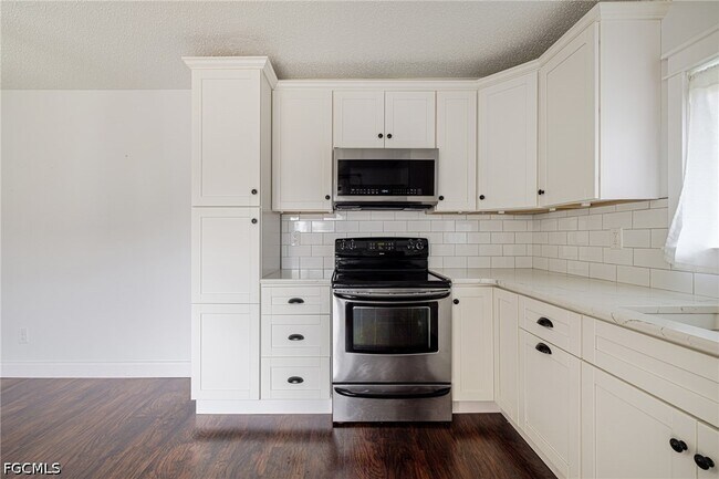 Photo - 1418 Park Shore Cir