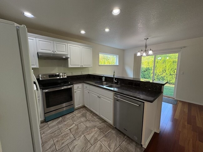 Photo - 16850 NW Arizona Dr