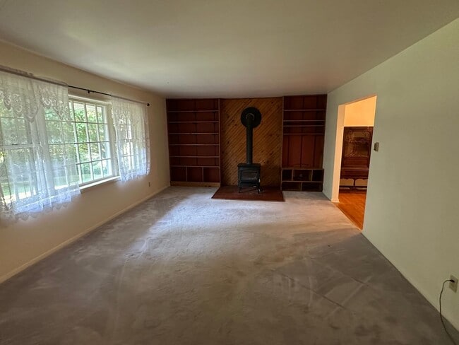 Photo - 4 Bedroom, 2 Bathroom House