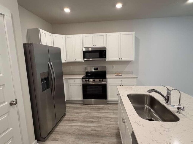 Photo - 47 S Main Deck Dr