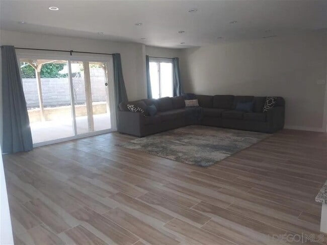 Photo - 8888 La Jolla Scenic Dr N