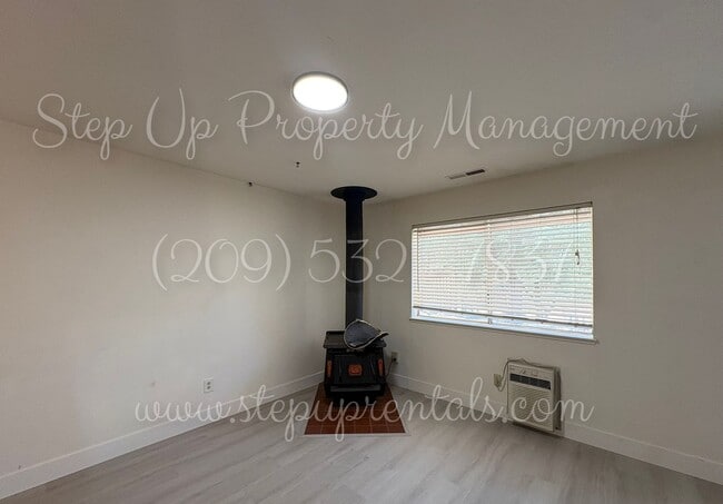 Photo - 19046 Digger Pine St