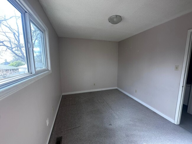 Photo - 259 Cassino St S