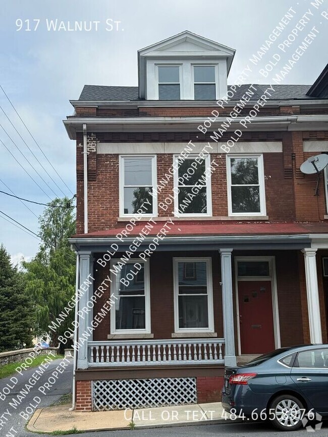 Building Photo - 917 Walnut St Rental