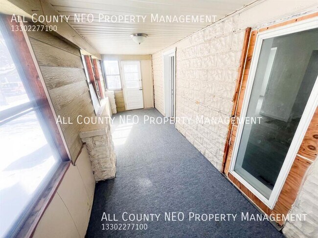 Photo - 1180 Murray Ave