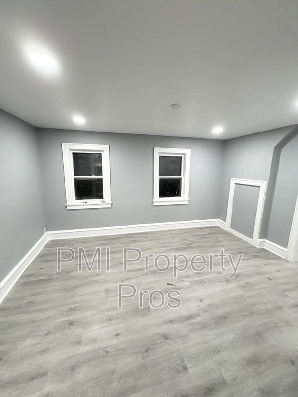 Photo - 2057 N 32nd St