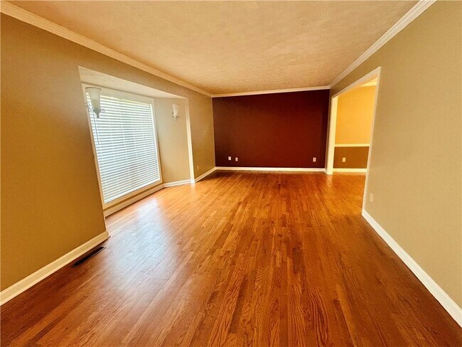 Photo - 2100 Old Forge Way