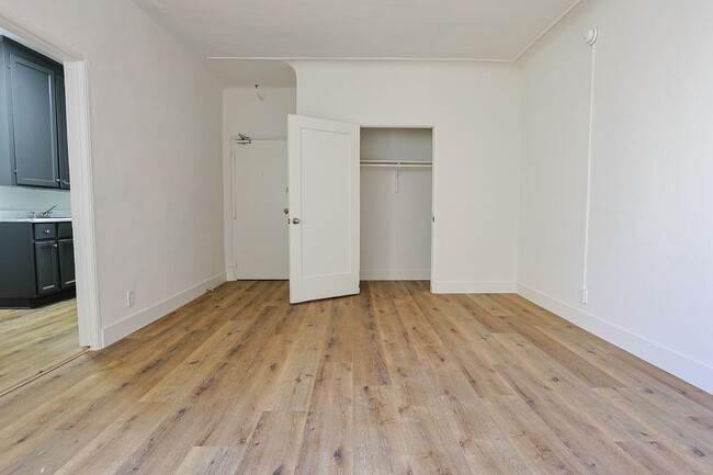 Photo - Edgemont Apartments