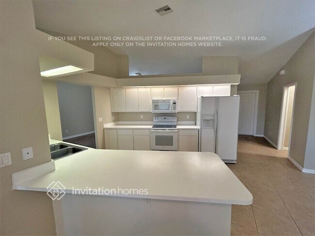 Photo - 619 SE 18th St