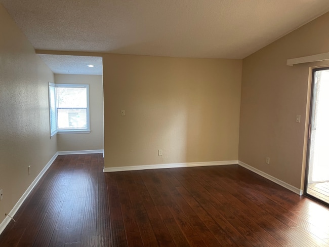 Photo - 2942 Antique Oaks Cir Unit 82